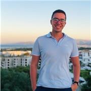 Profesor que imparte clases de Francés para todas edades y Inglés para los menores de 14 años